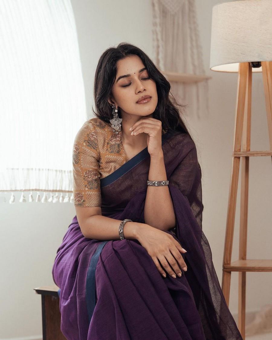 Mirnalini Ravi 9