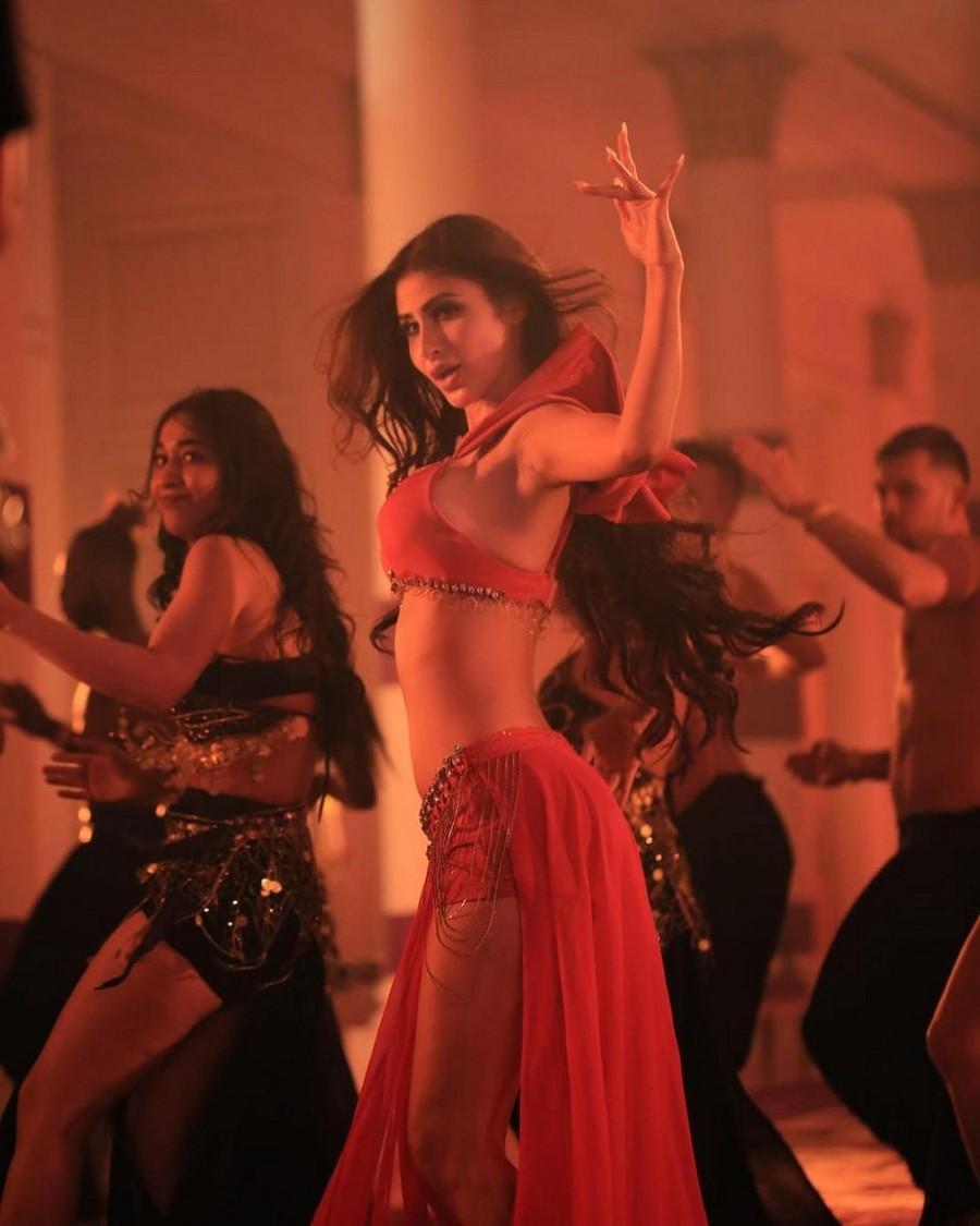 Mouni Roy 22