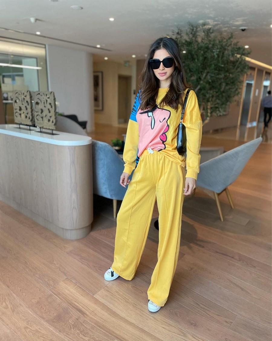 Mouni Roy 6