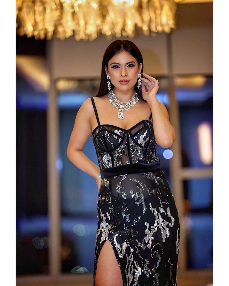 Nehhaa Malik 12