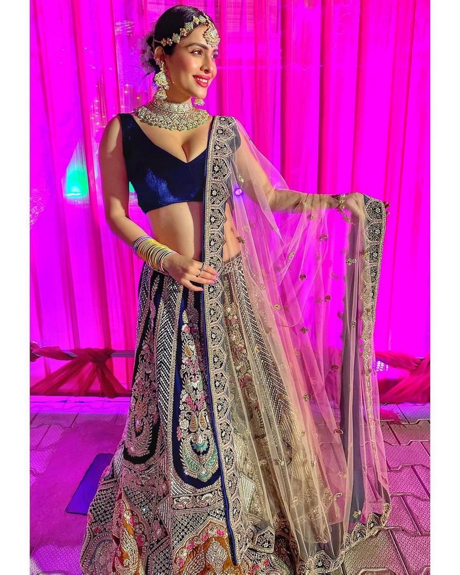 Nehhaa Malik 10