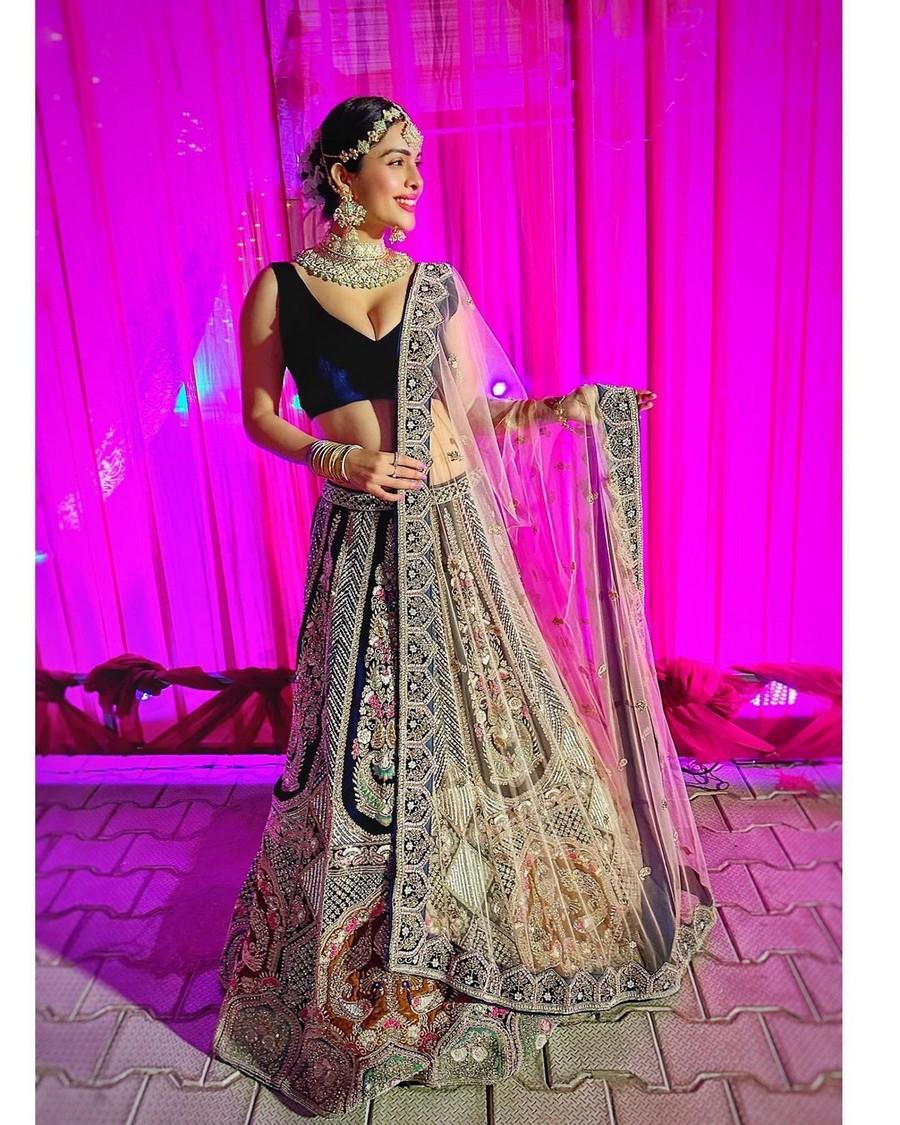 Nehhaa Malik 8