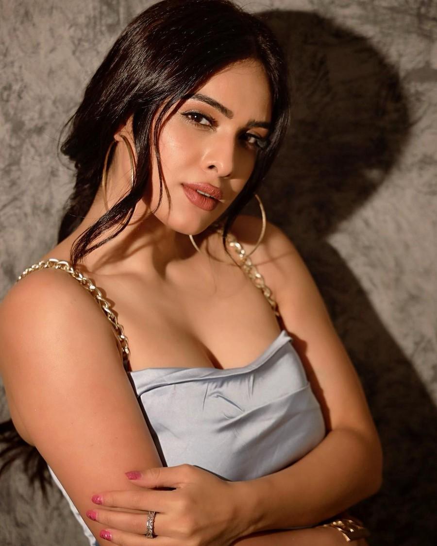 Nehhaa Malik 15