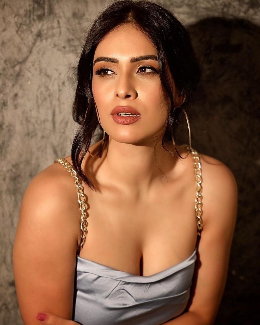 Nehhaa Malik 17