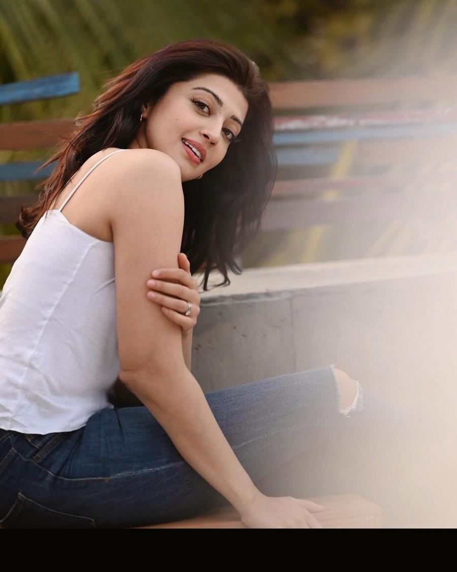 Pranita Subhash 4