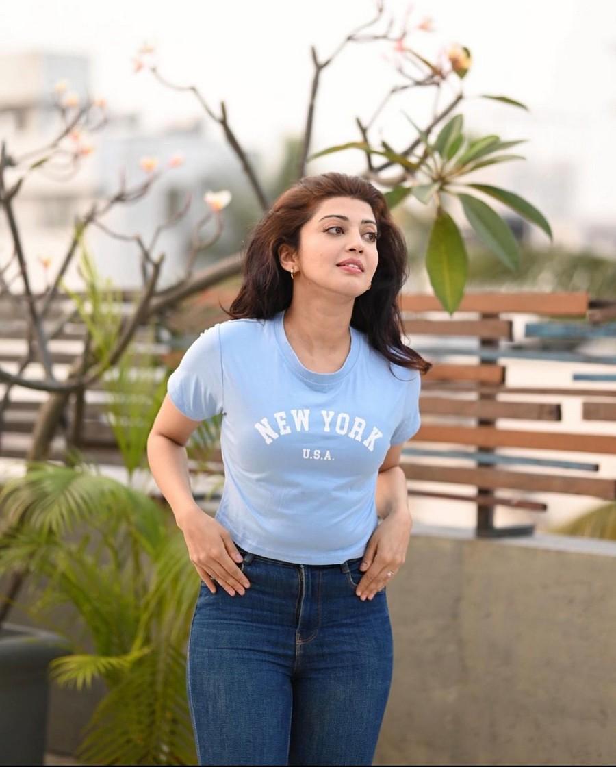 Pranita Subhash 6