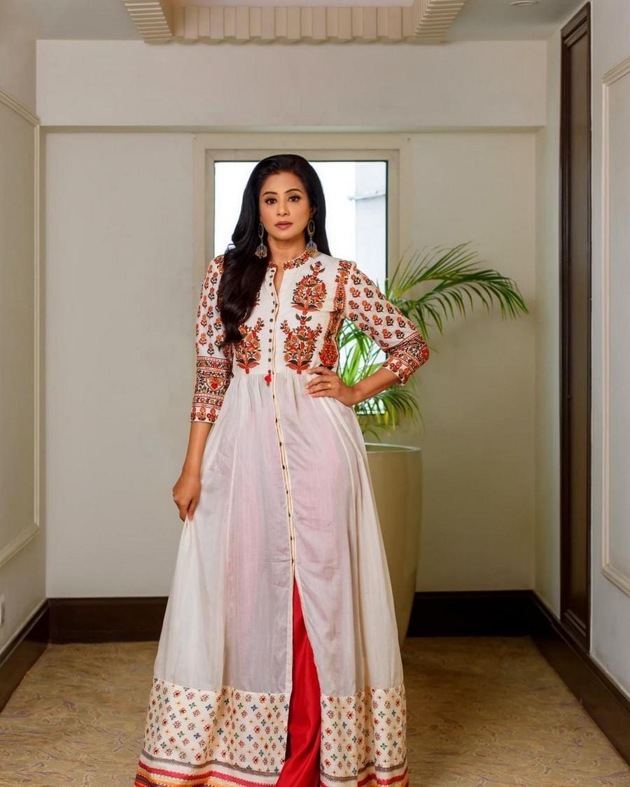 Priya Mani 6