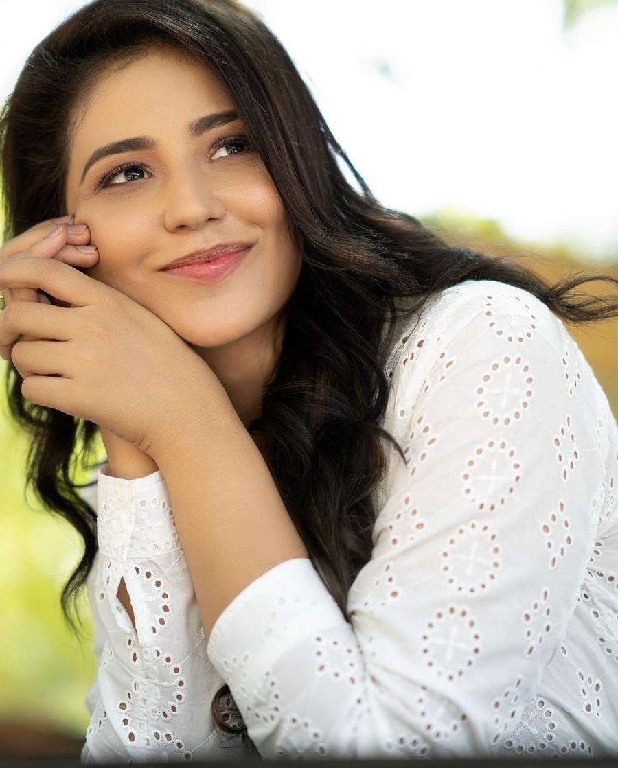 Priyanka Jawalkar 6