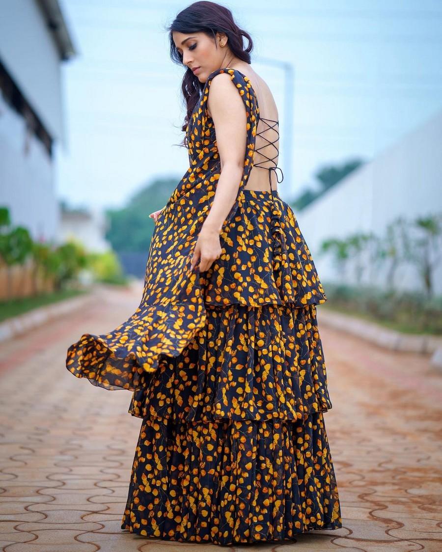 Rashmi Gautam 4