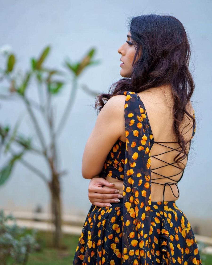 Rashmi Gautam 7