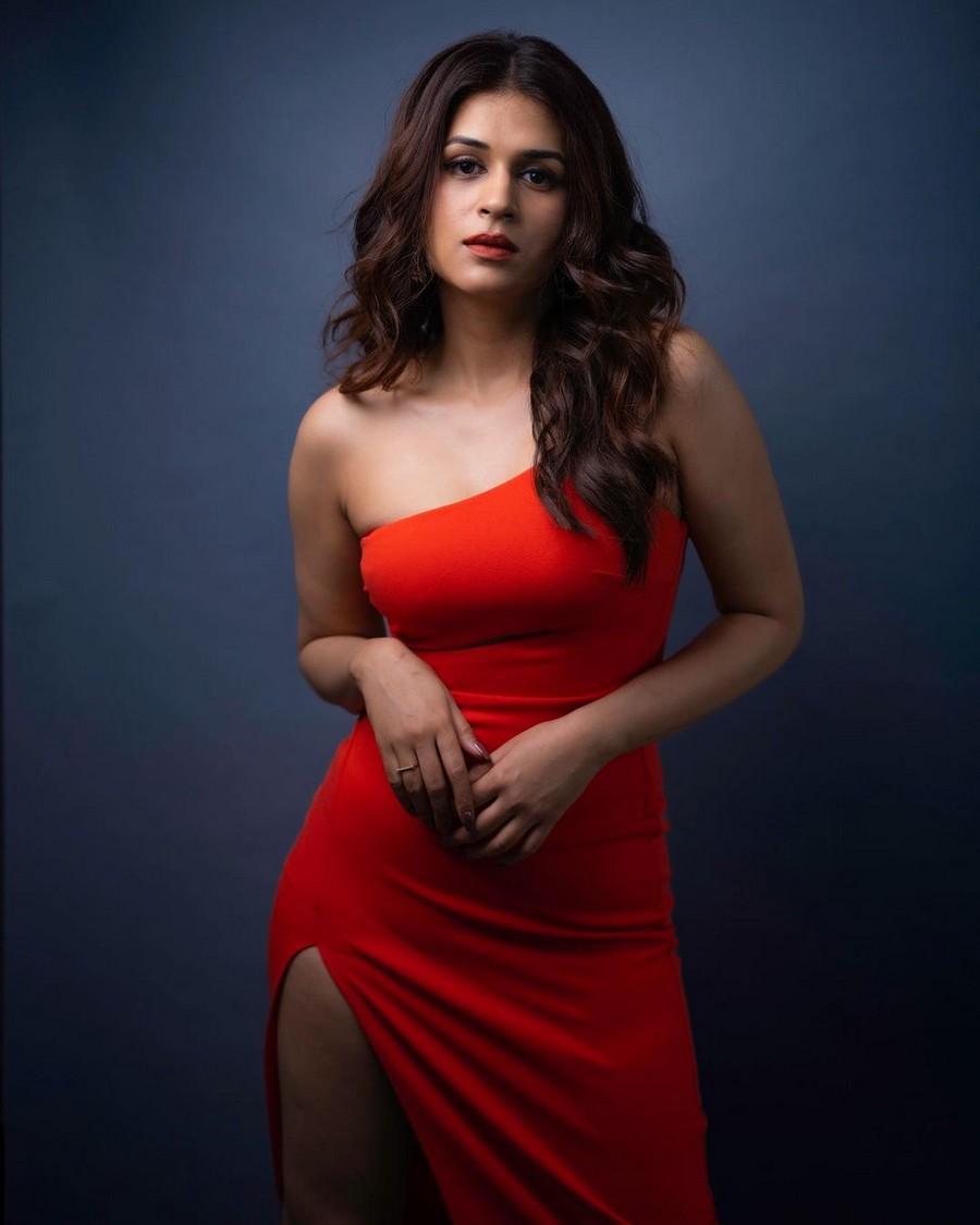 Shraddha Das 15