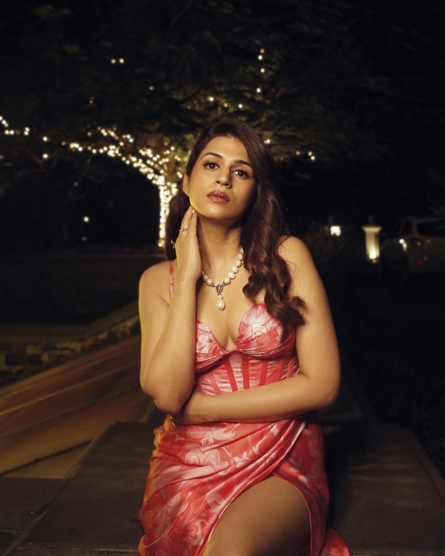 Shraddha Das 11