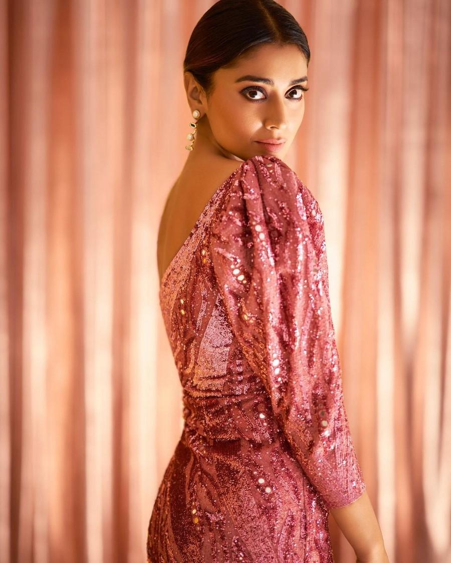 Shriya Saran 6