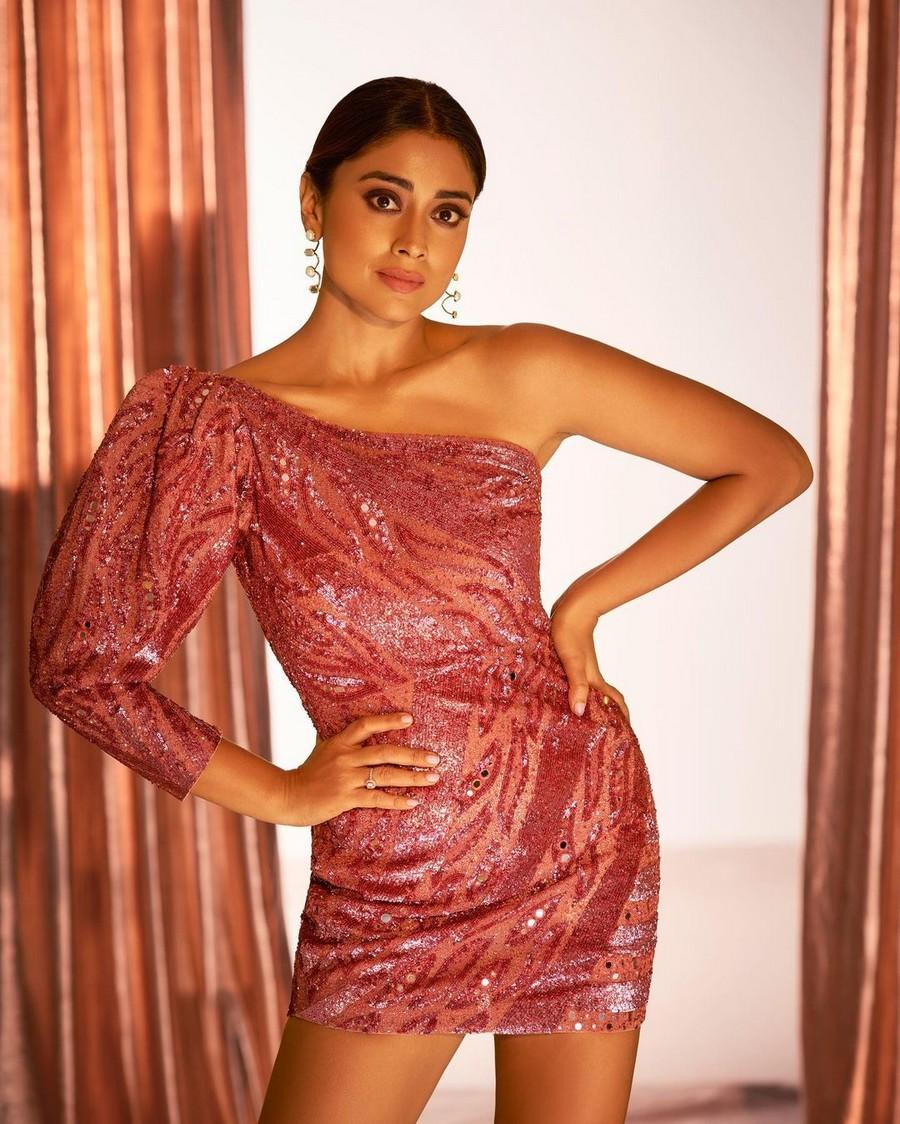Shriya Saran 8