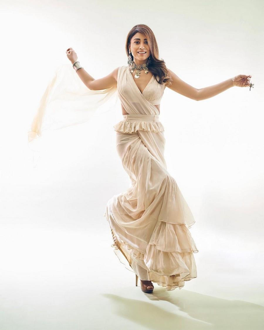 Shriya Saran 8