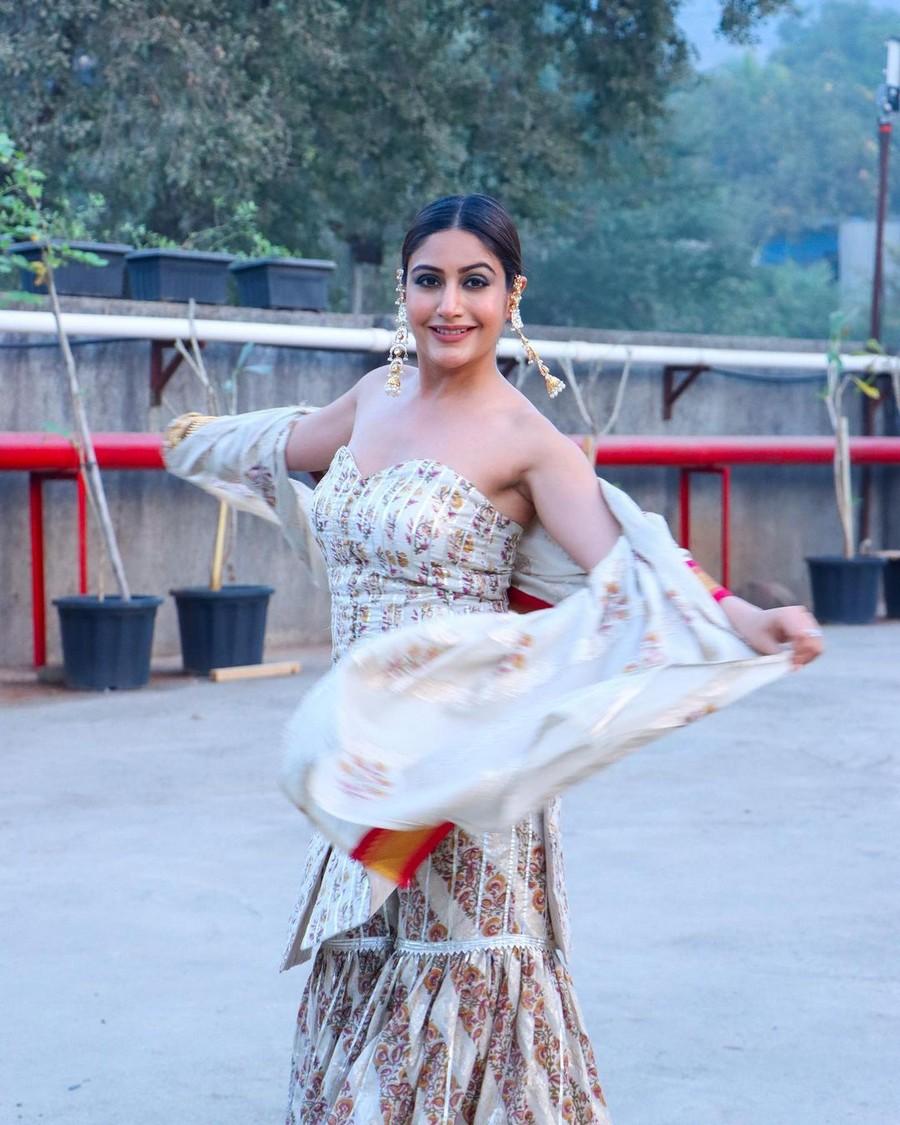 Surbhi Chandna 9