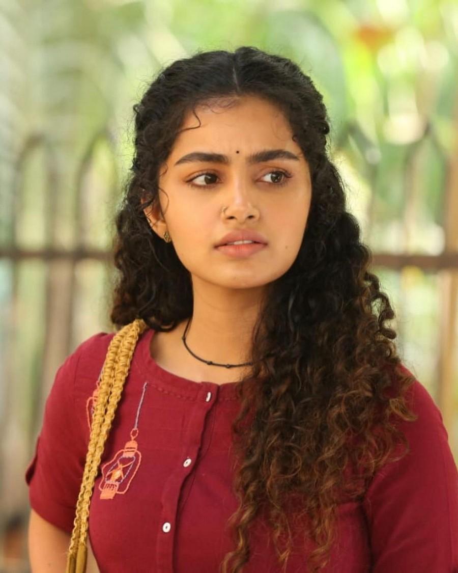 Anupama Parameswaran 9