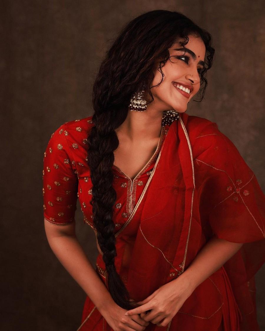 Anupama Parameswaran 6