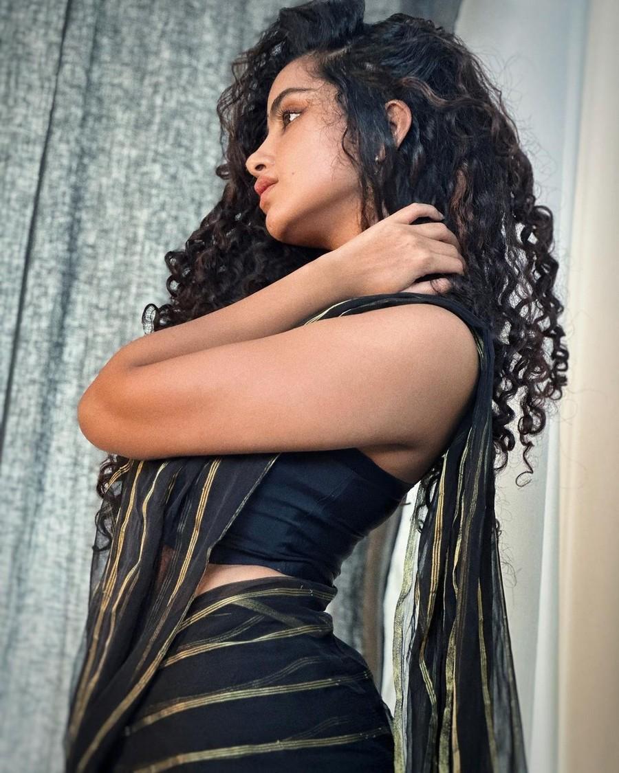 Anupama Parameswaran 9