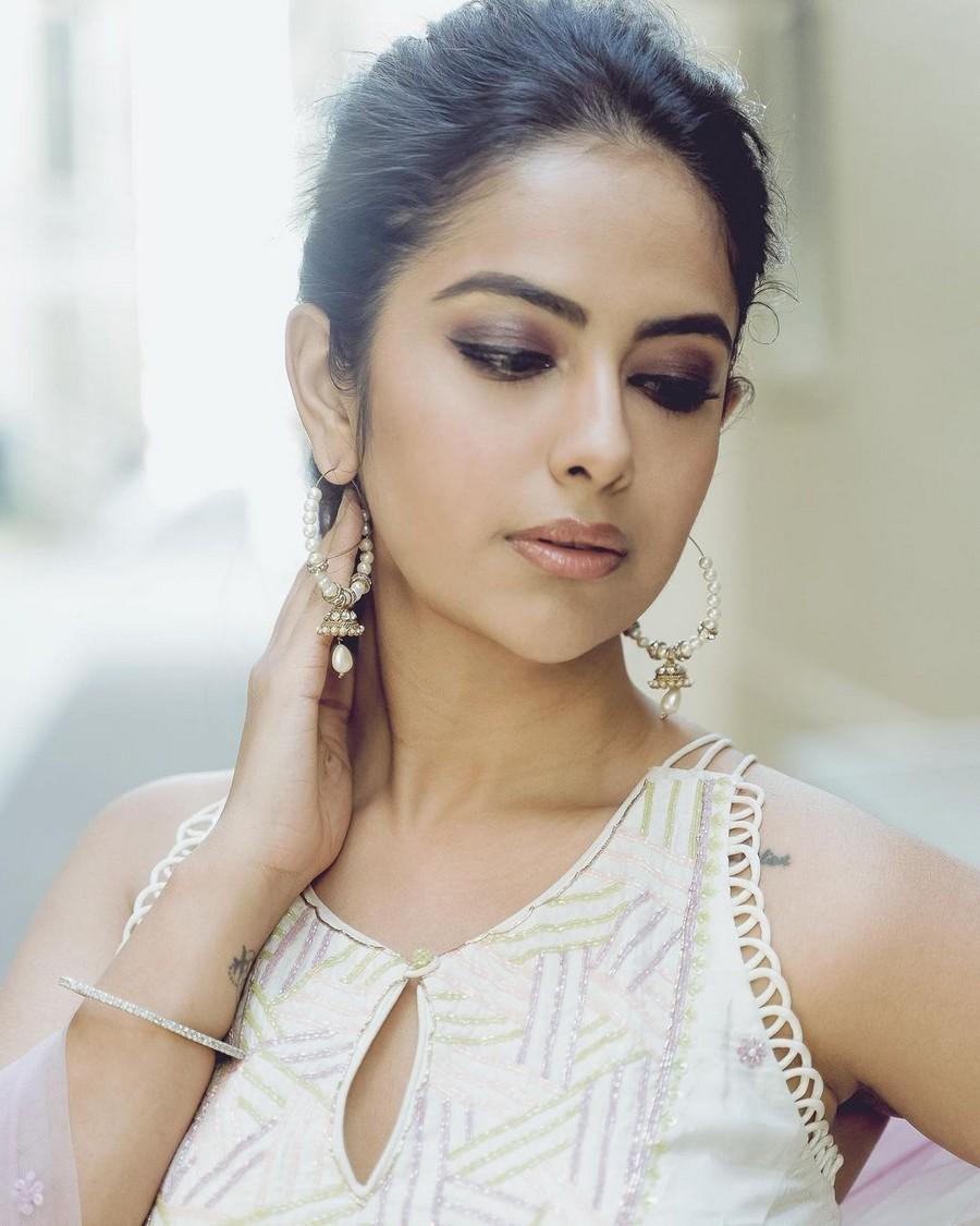 Avika Gor 13