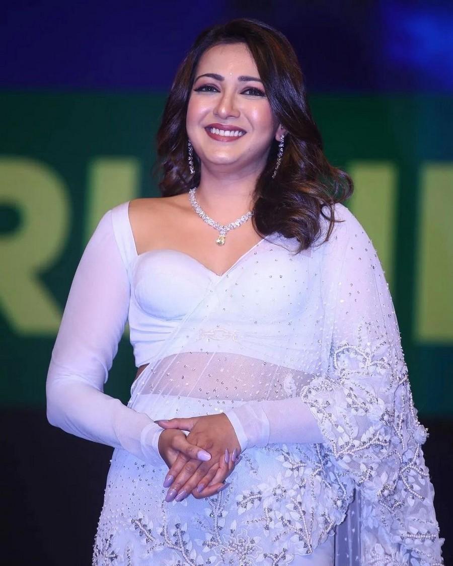 Catherine Tresa 7