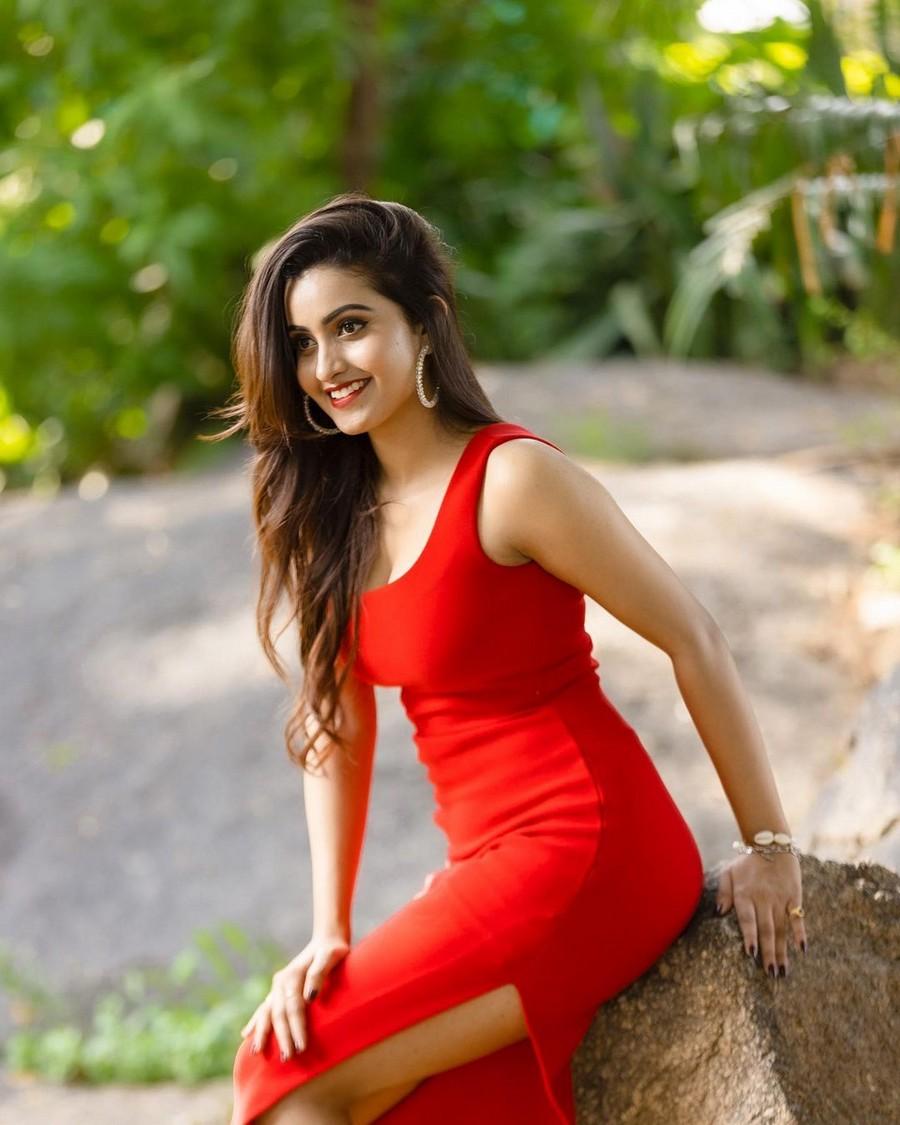 Deepika Pilli 2