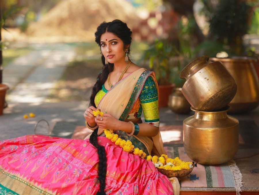 Divi Vadthya 9