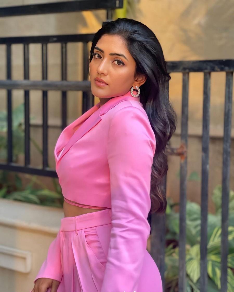 Eesha Rebba 4