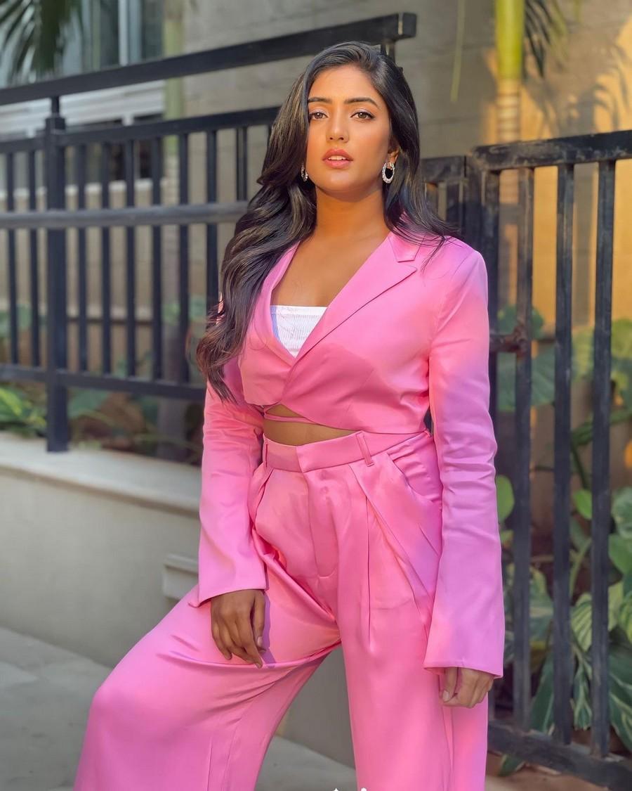 Eesha Rebba 6