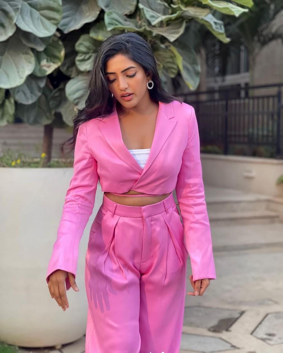Eesha Rebba 7