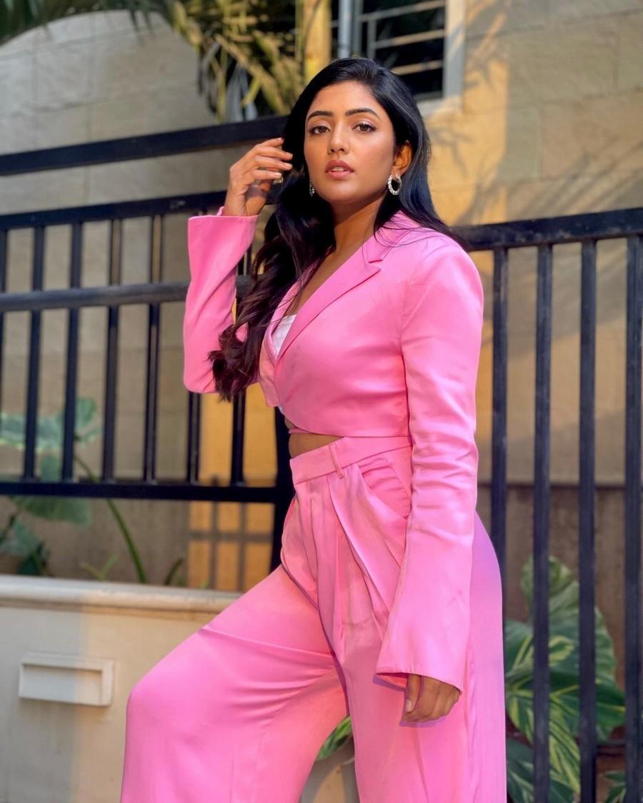 Eesha Rebba 8