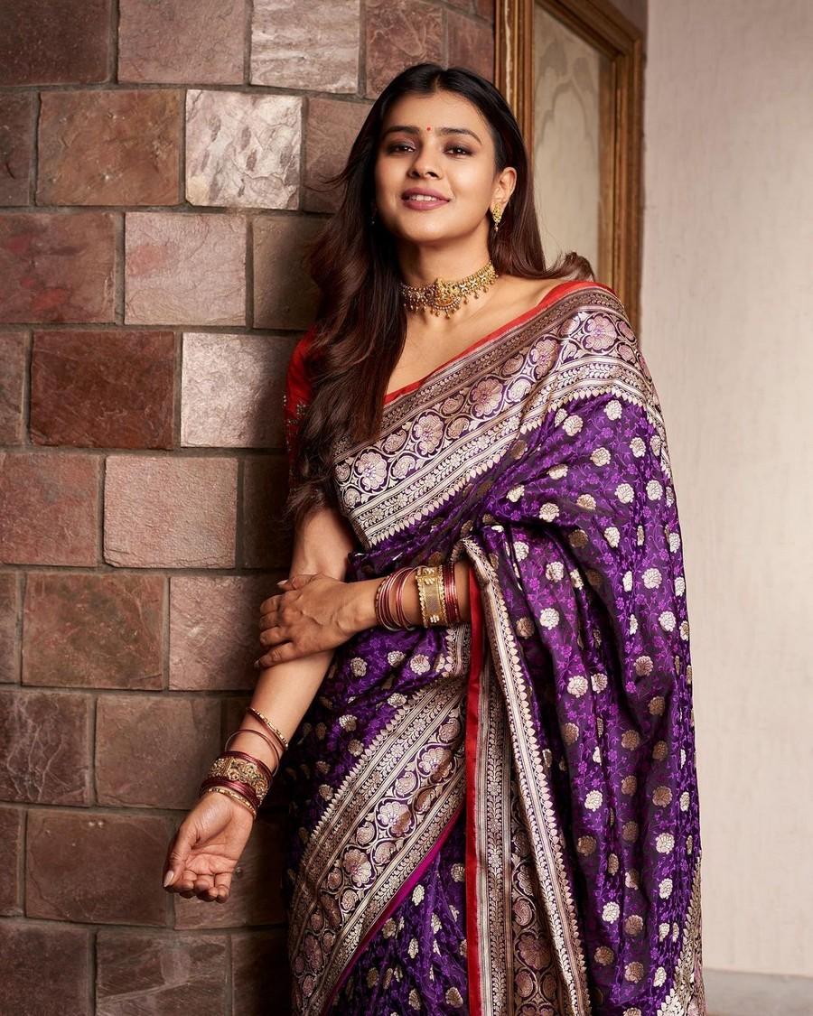 Hebah Patel 4