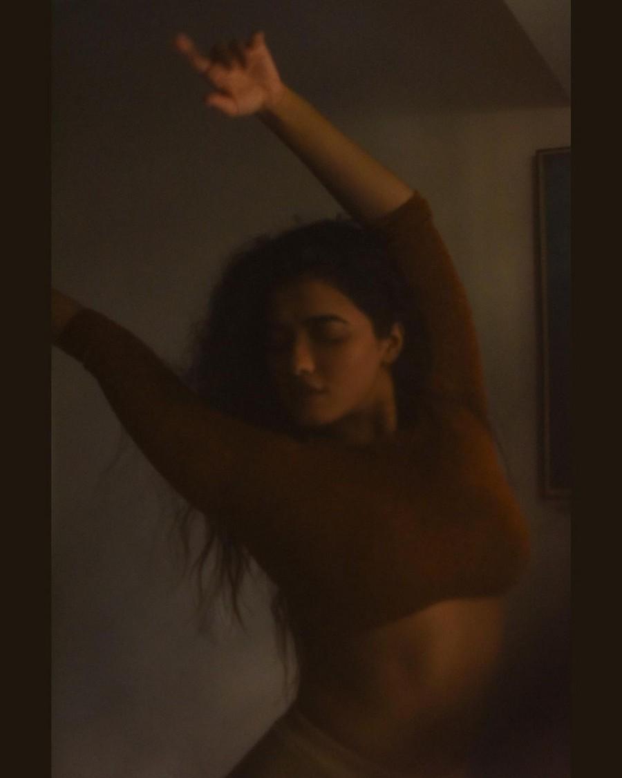 Ketika Sharma 7
