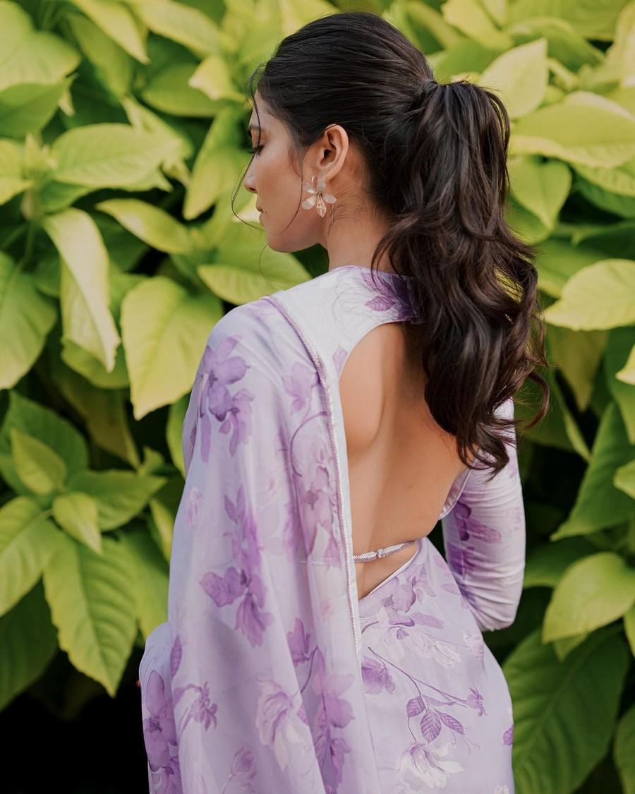 Malavika Mohanan 2