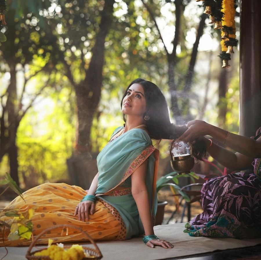 Malvika Sharma 2