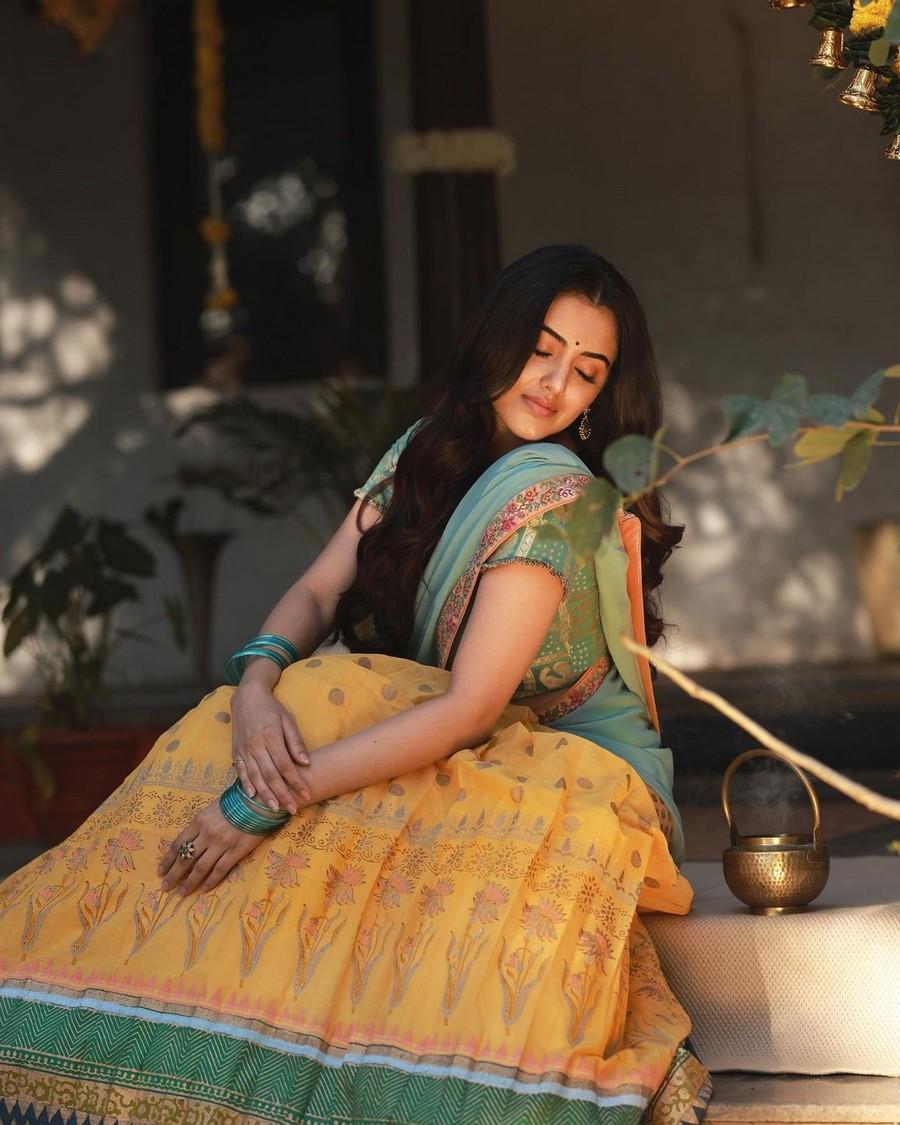 Malvika Sharma 5