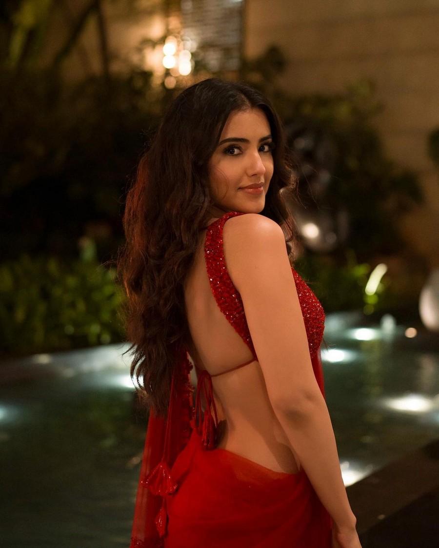 Malvika Sharma 2
