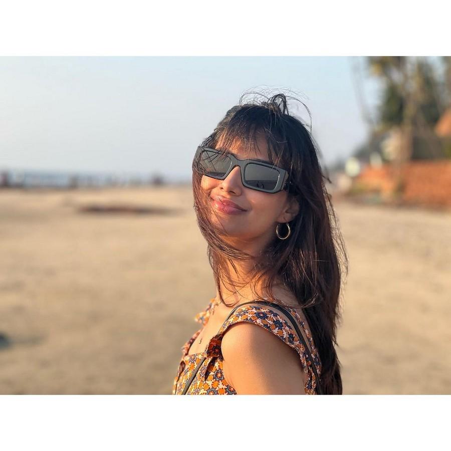 Meenakshii Chaudhary 7