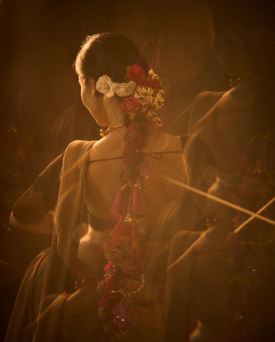 Mouni Roy 5