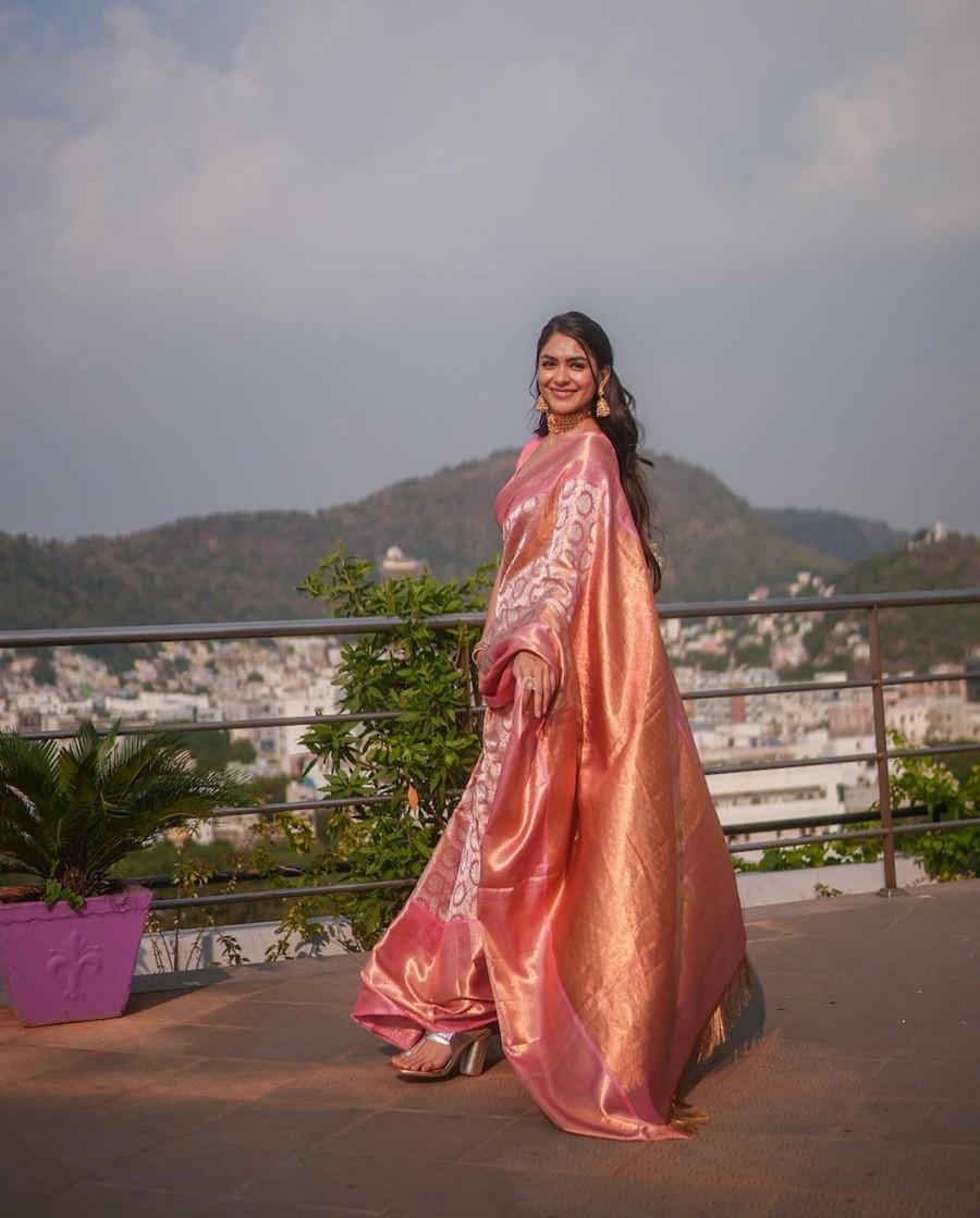 Mrunal Thakur 3