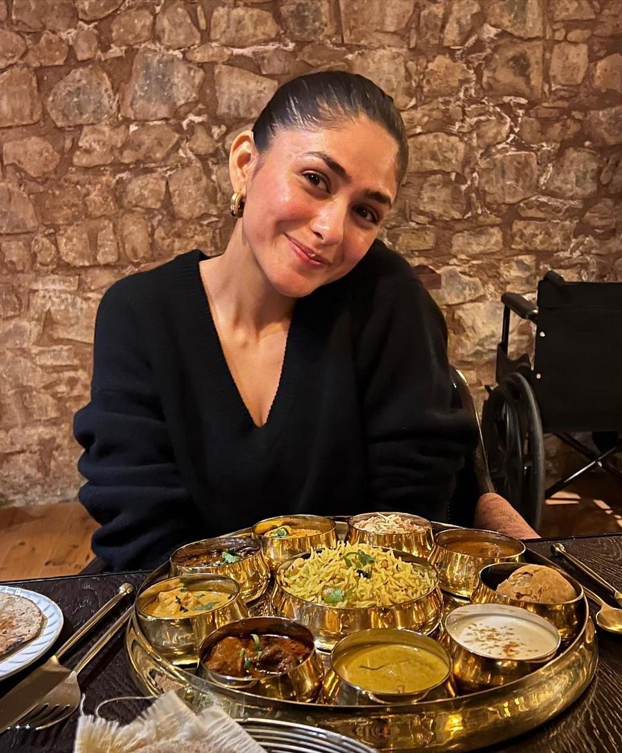 Mrunal Thakur 9