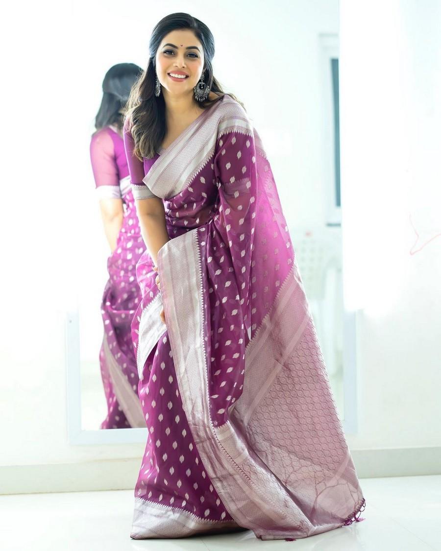 Poorna 6