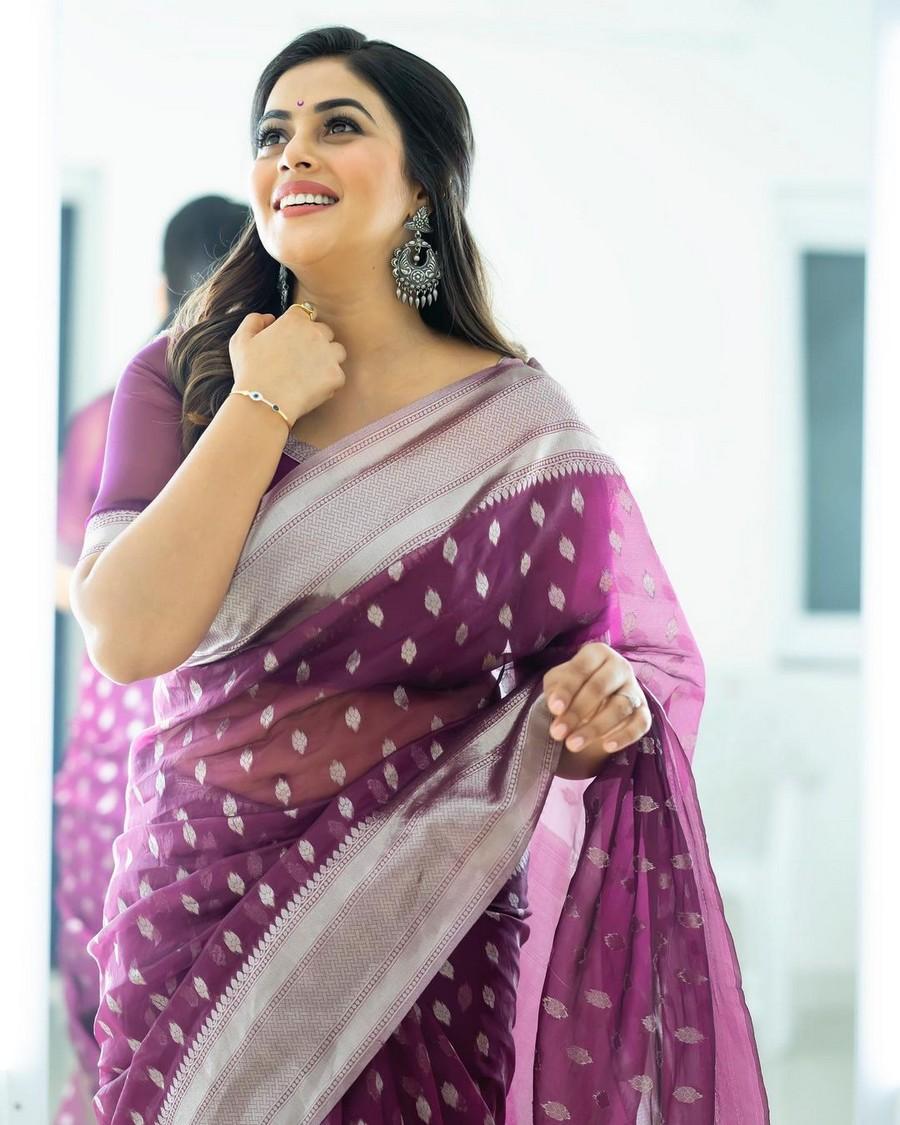 Poorna 7