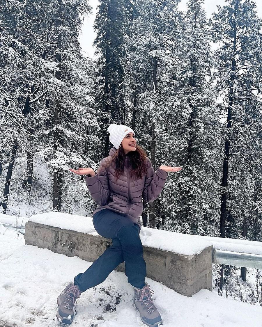 Pragya Jaiswal 14