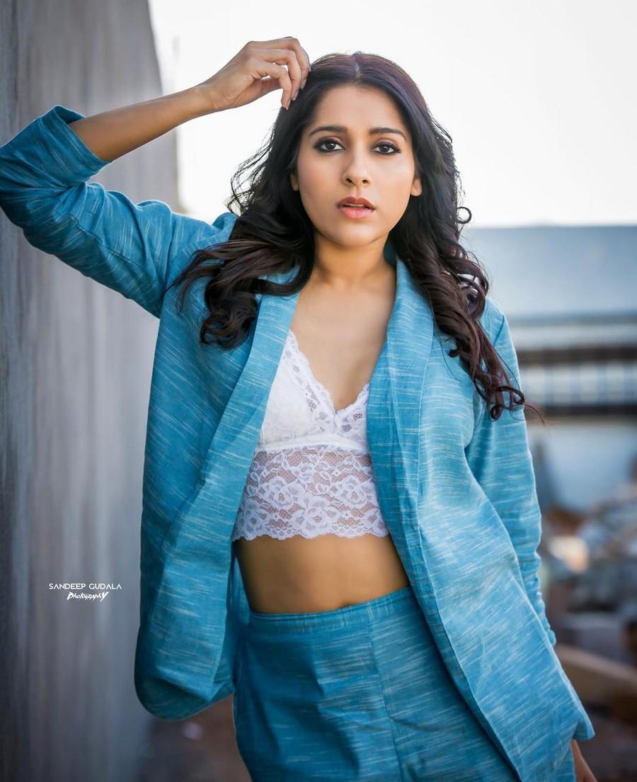 Rashmi Gautam 6