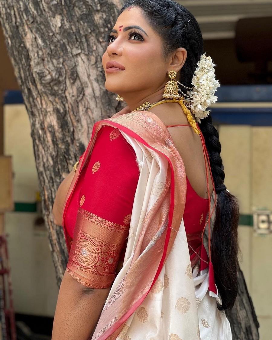 Reshma Pasupuleti 6