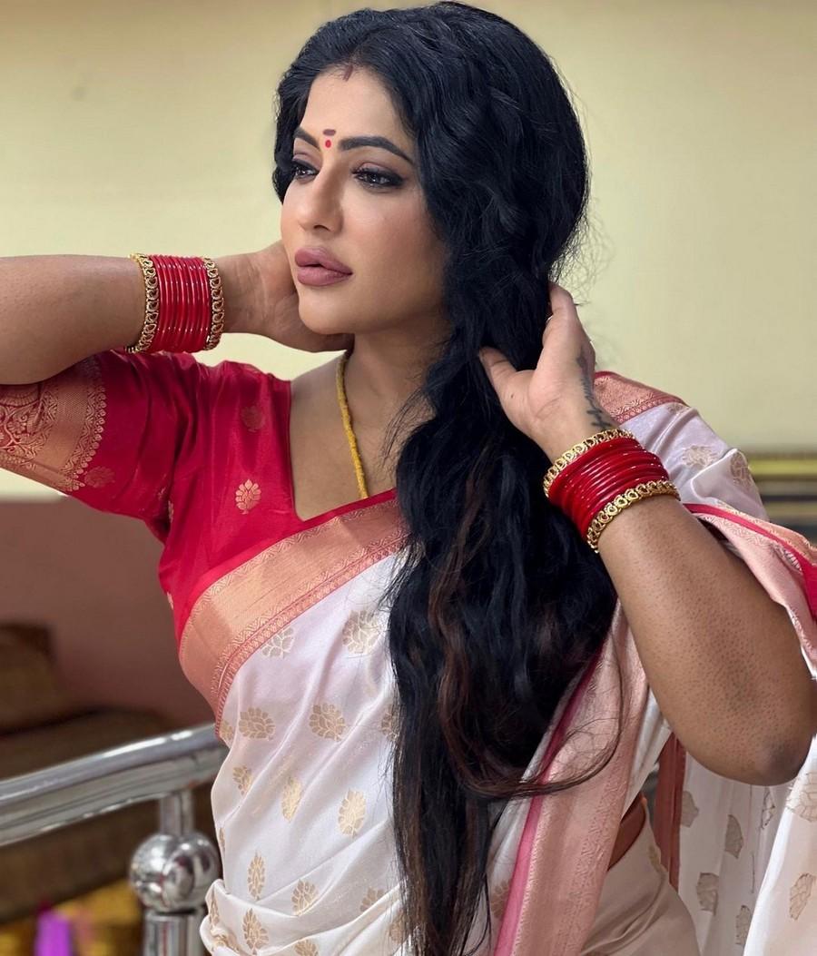 Reshma Pasupuleti 7