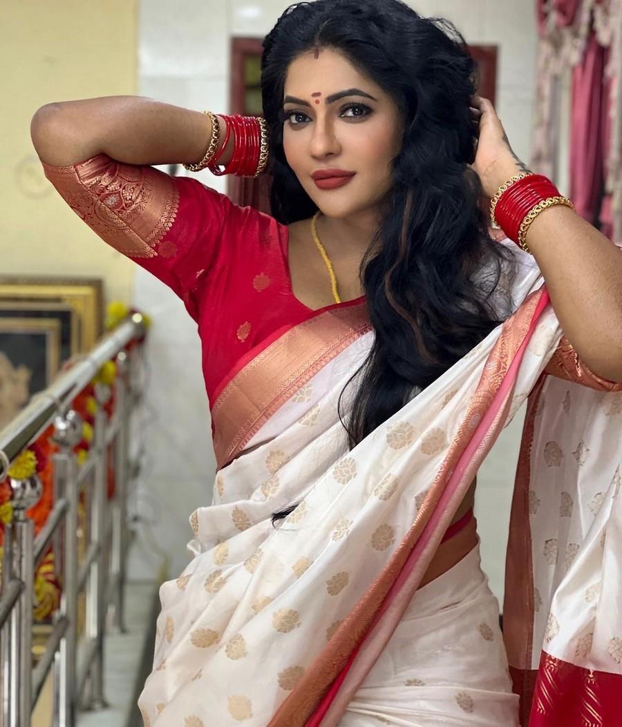 Reshma Pasupuleti 8