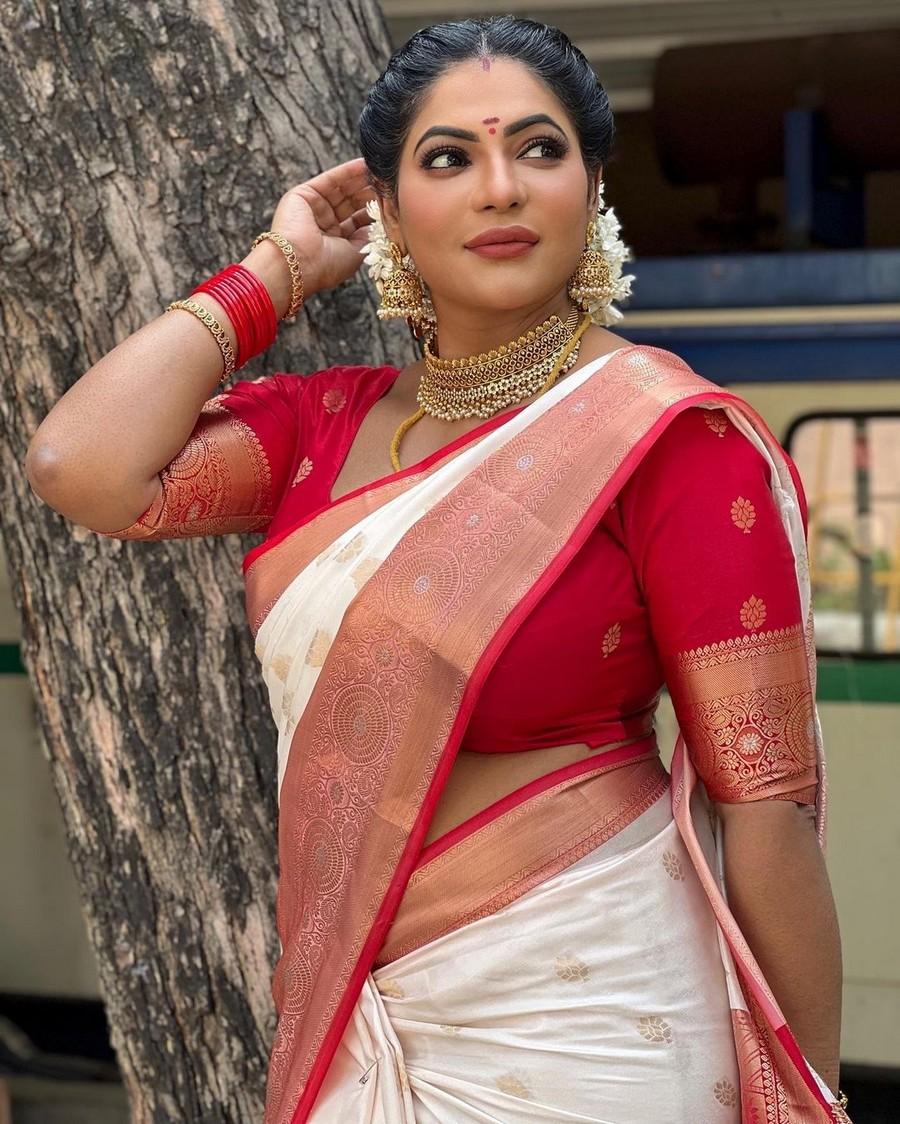 Reshma Pasupuleti 9