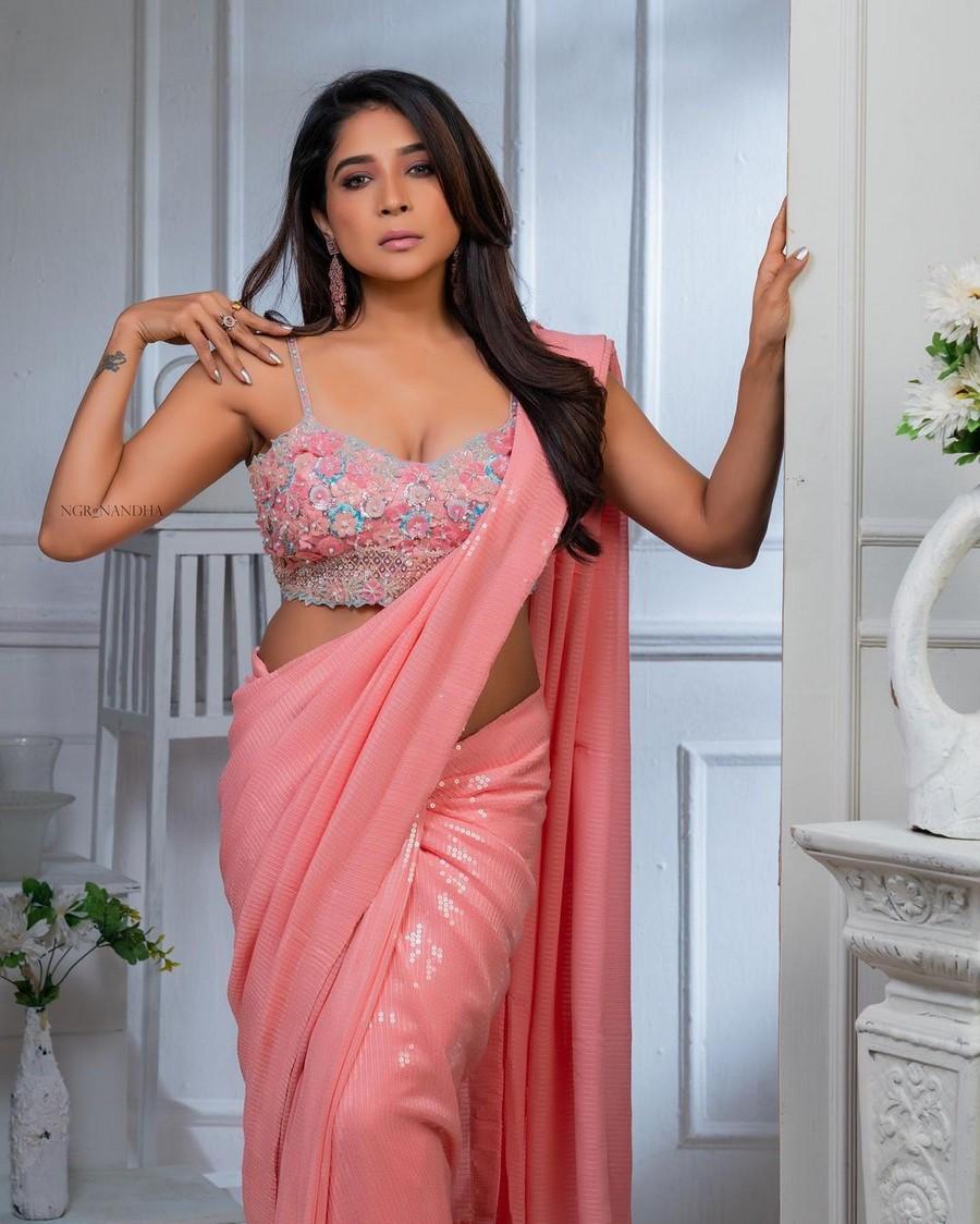 Sakshi Agarwal 3